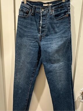 Levi's High-Rise Ribcage Straight Ankle Women's Jeans - Medium Blue Wash